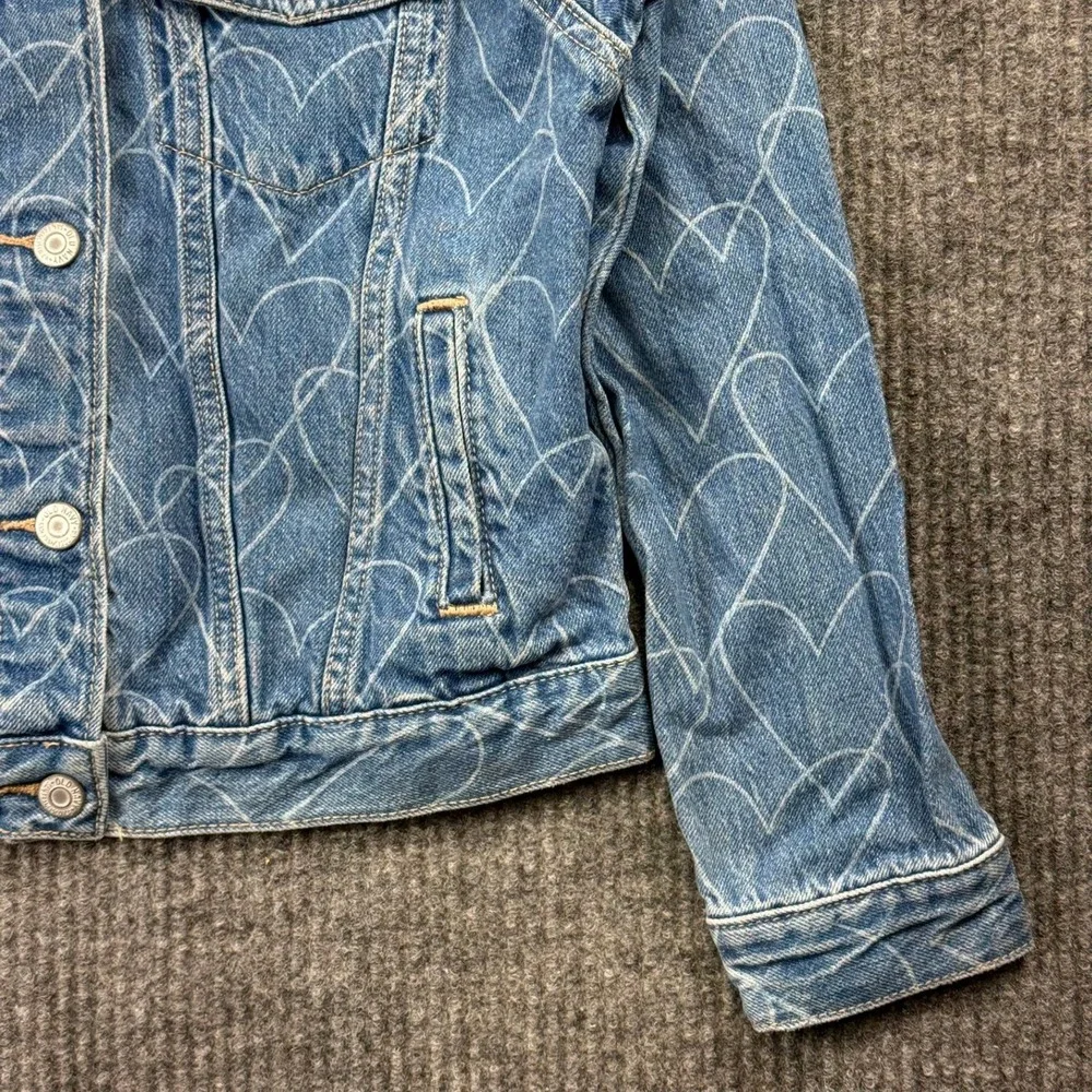 Old Navy Kids Blue Denim Heart Print Trucker Jacket Size L 10-12